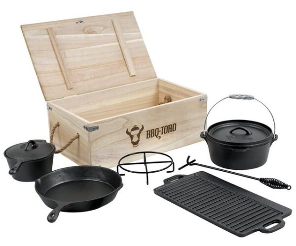 BBQ-Toro Grilltopf BBQ-Toro 7-teiliges Dutch Oven Set mit Holzkiste und viel Zubehör, Gusseisen (7-teiliges Dutch Oven Set mit Holzkiste und viel Zubehör, 7-tlg)